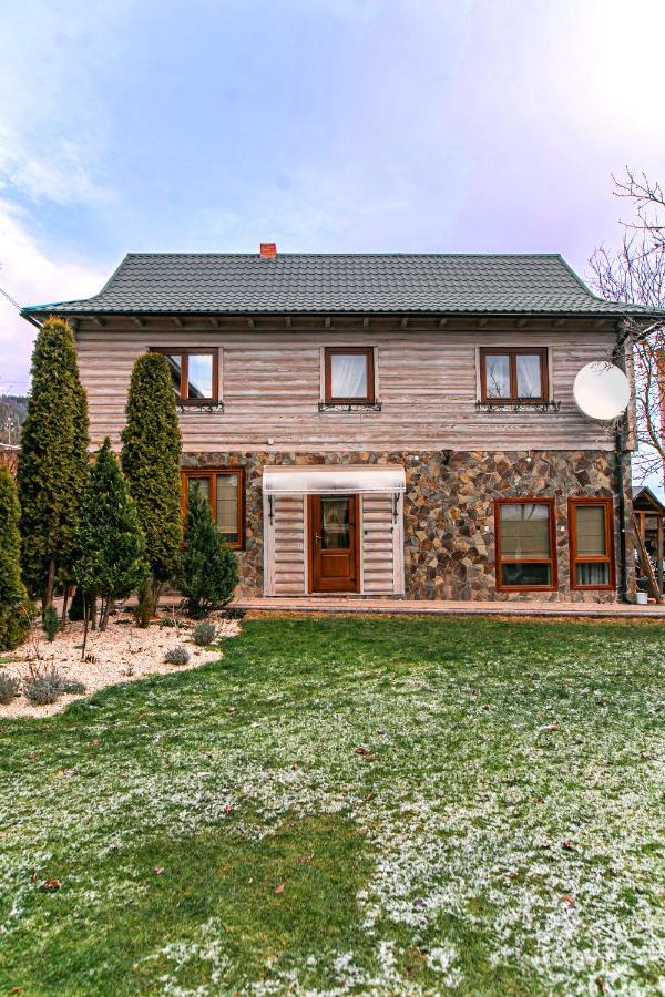 Котедж У Марка Yaremche Ngoại thất bức ảnh